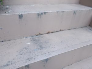 大阪府八尾市にて鉄階段の塗装工事