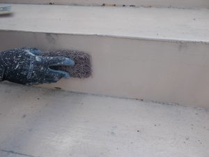 大阪府八尾市にて鉄階段の塗装工事