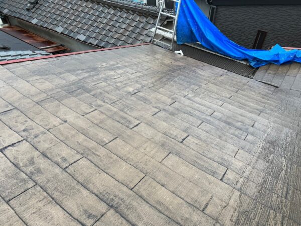 八尾市にて外壁塗装・屋根塗装（雨漏り修理と付帯部塗装） 施工前